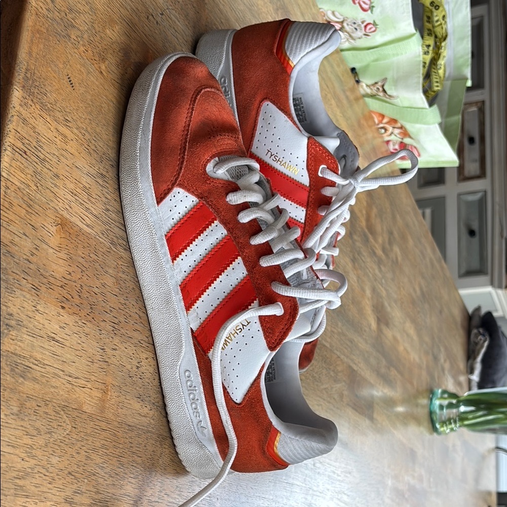 Adidas tyshawn jones orange and White Sneakers